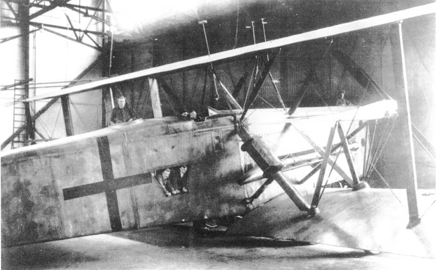 AEG R-1