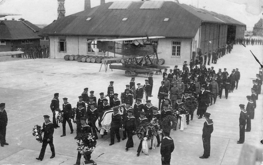 Hansa-Brandenburg W12