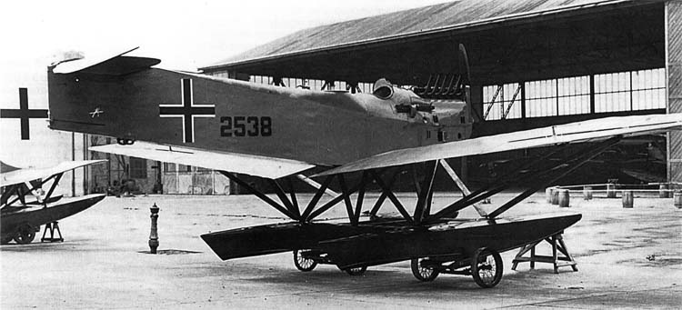 Hansa-Brandenburg W33