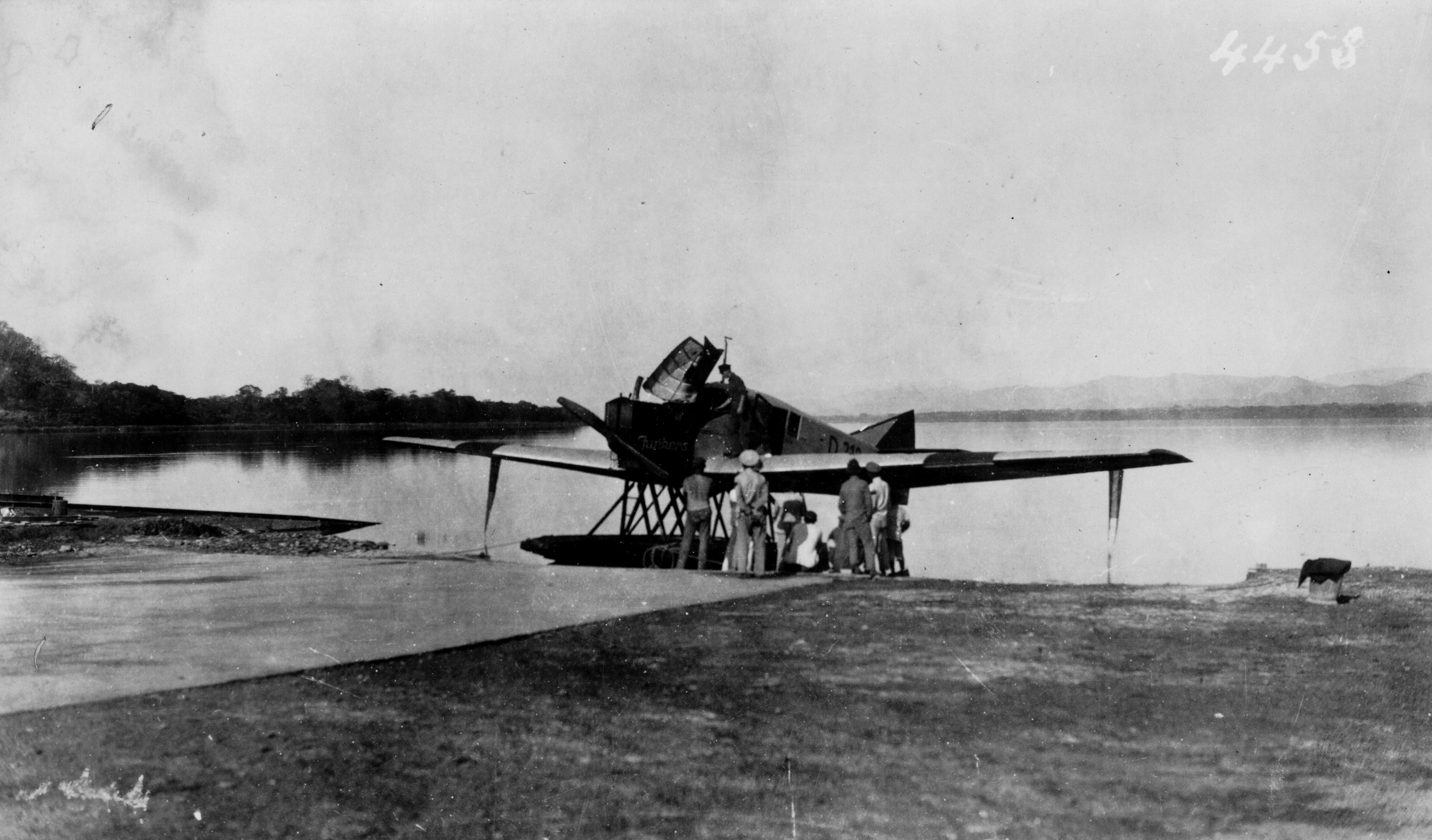 Junkers F-13