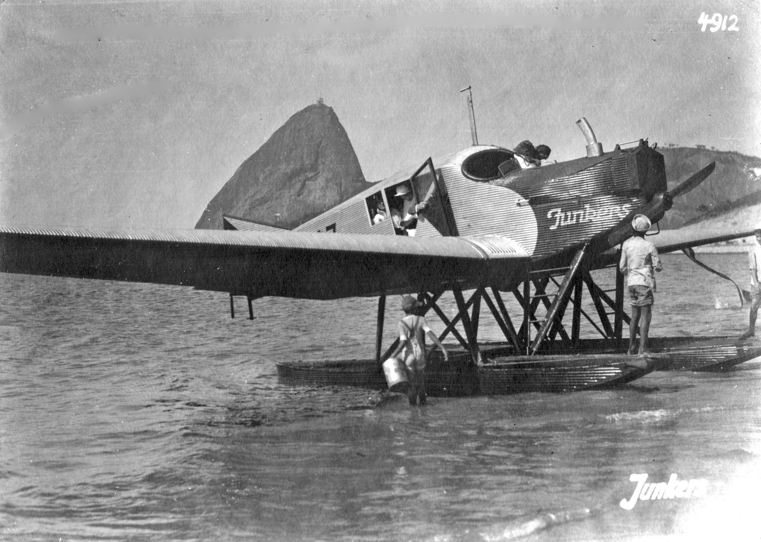 Junkers F-13