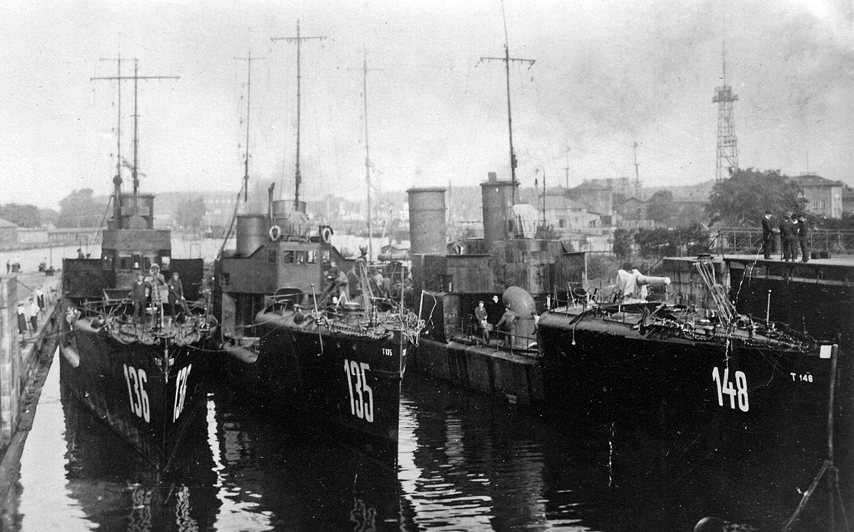 G-136