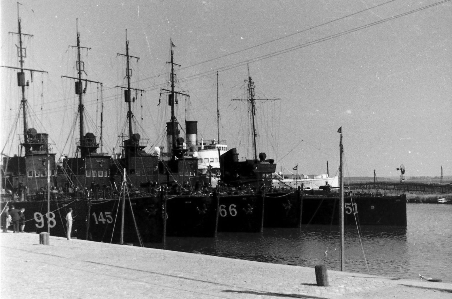 T151