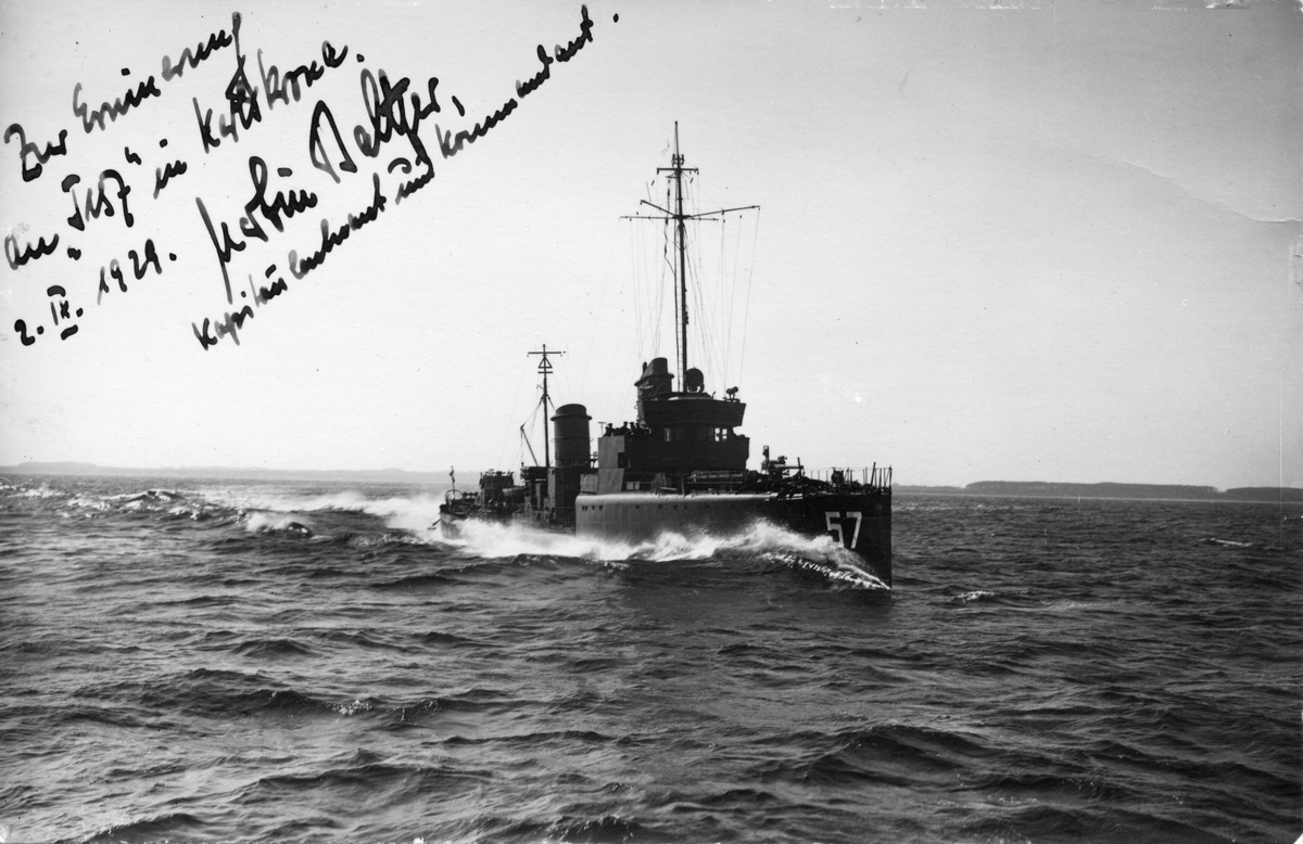 T157