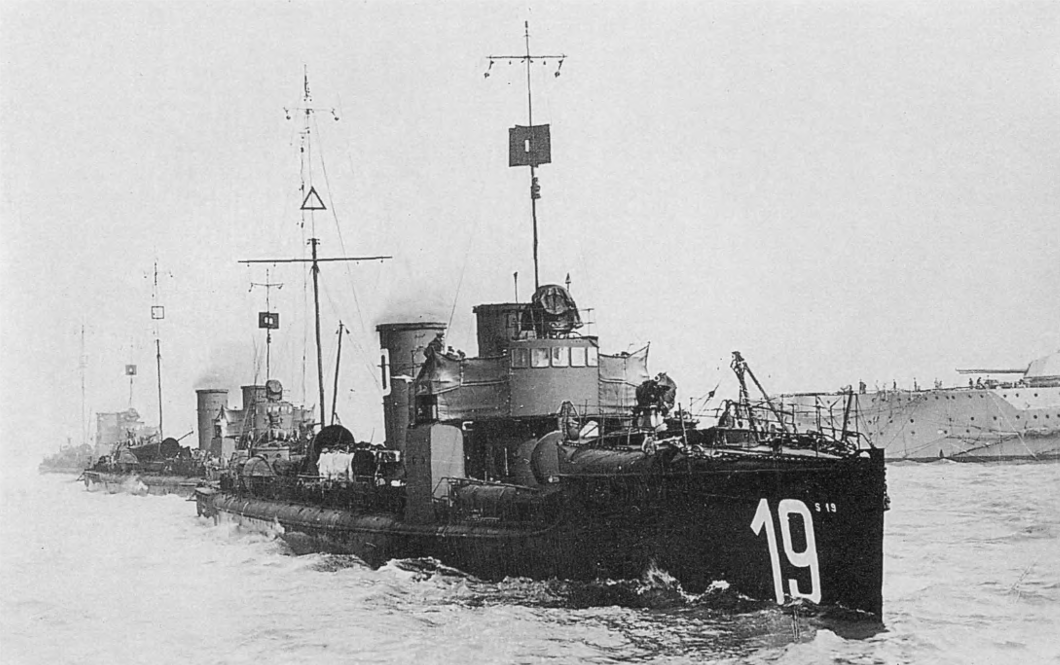 S19