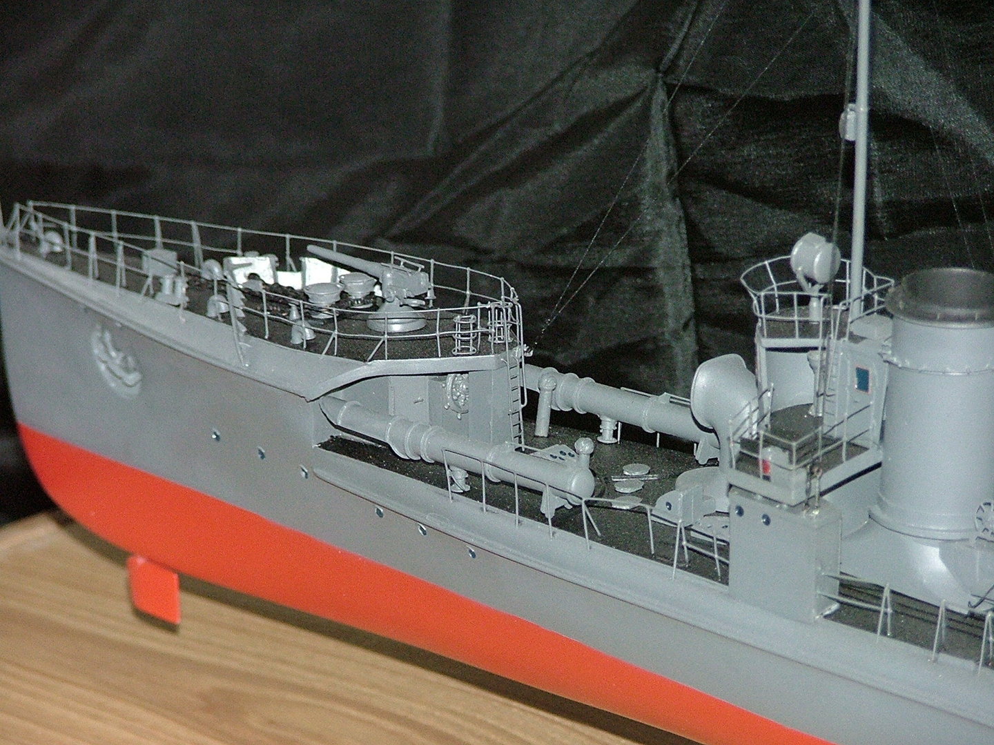 V25