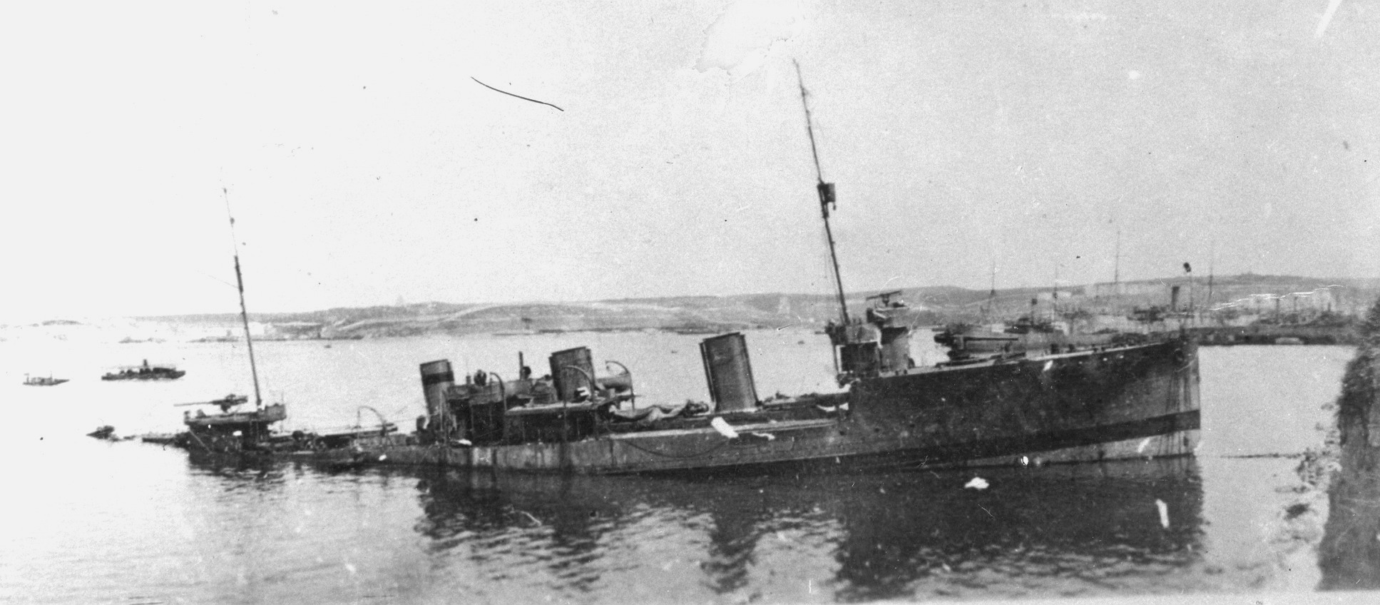 R03
